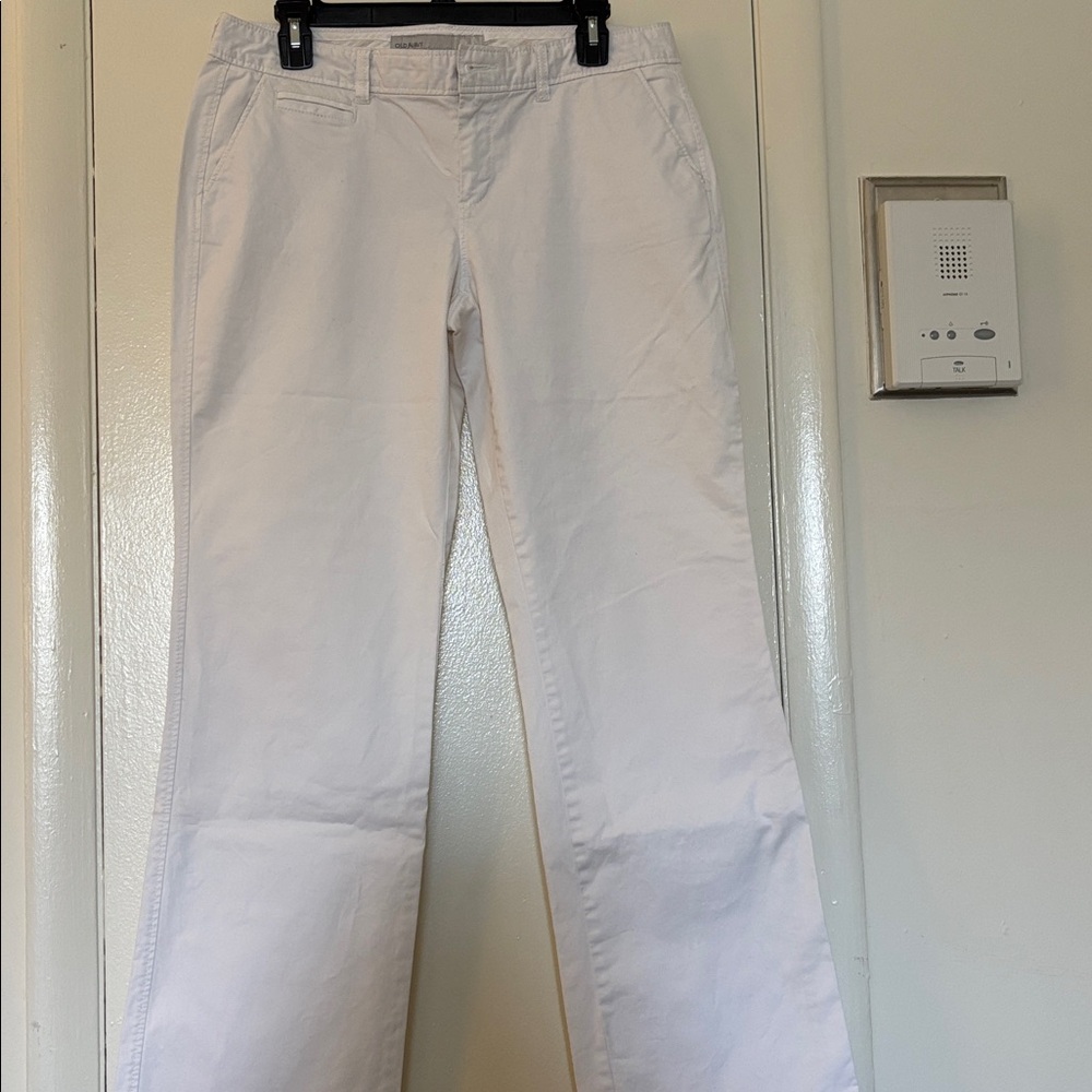 Women’s white low rise Straight-Leg pants